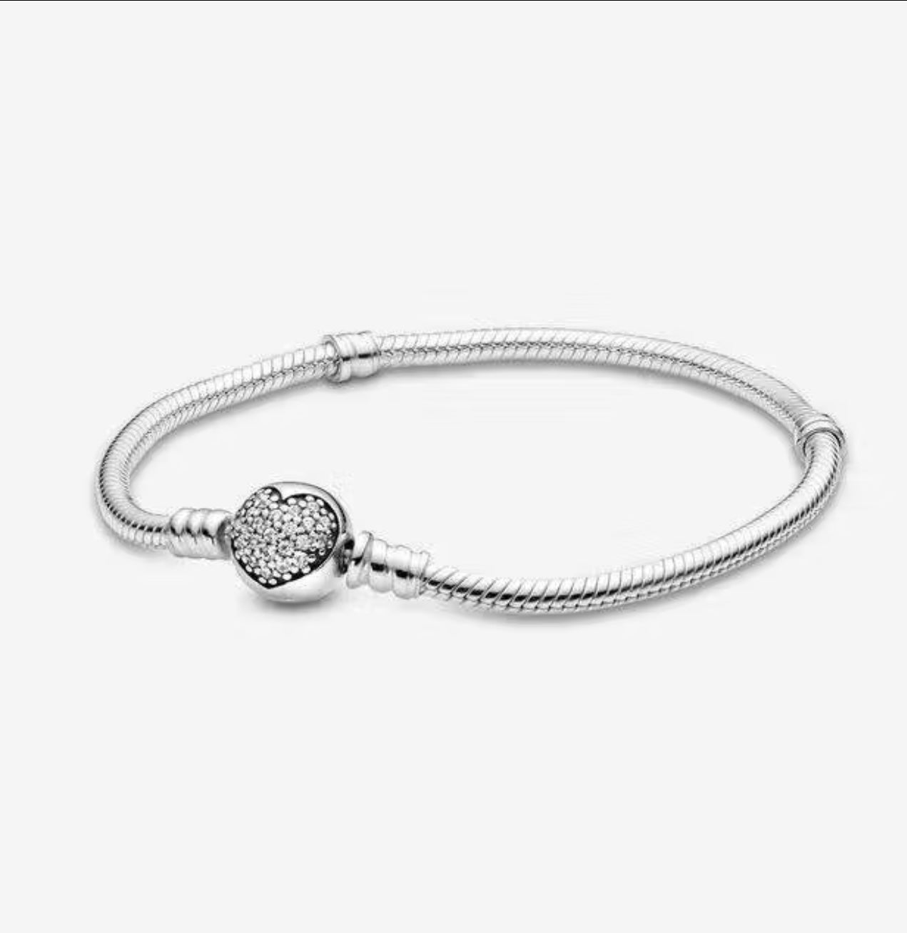 manilla corazon con piedras