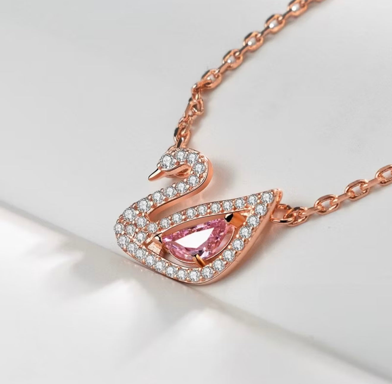 collar cisne